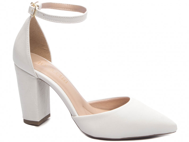 Calçado Feminino Scarpin em Napa e Salto Croco
