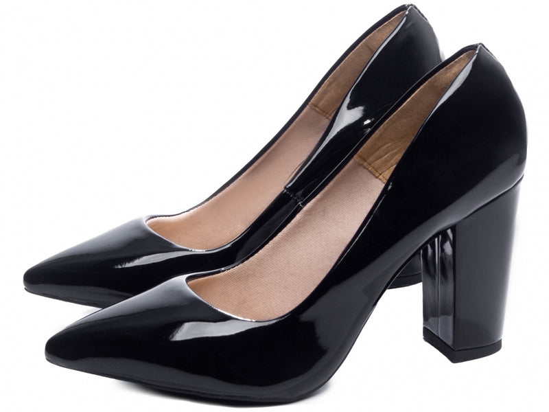 Calçado Feminino Scarpin Comfort em Verniz
