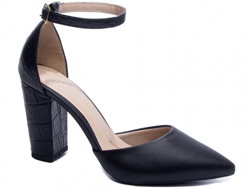 Calçado Feminino Scarpin em Napa e Salto Croco