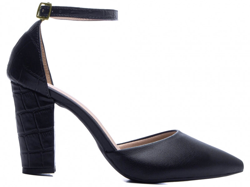 Calçado Feminino Scarpin em Napa e Salto Croco