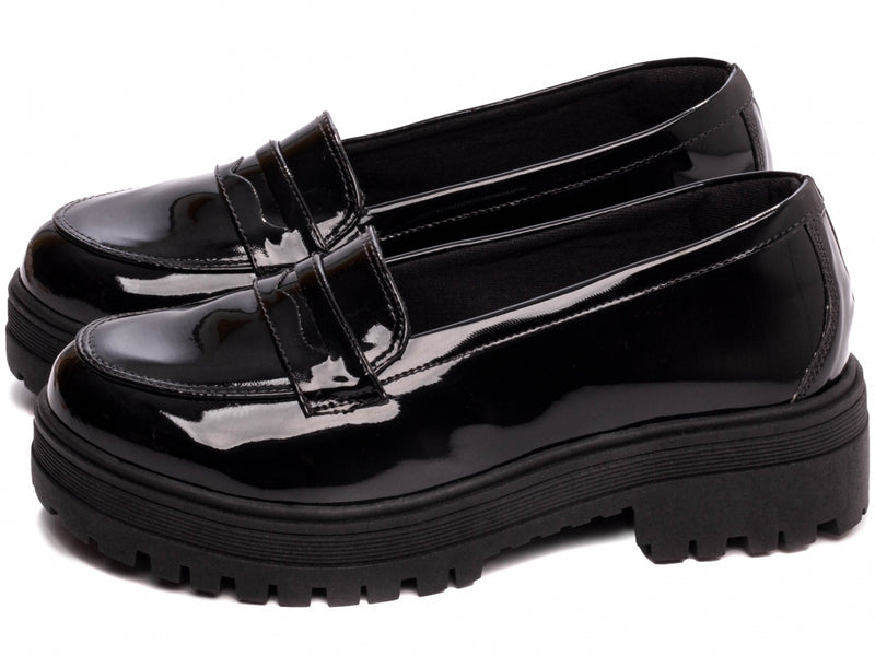 Mocassim Feminino em Verniz Tratorado