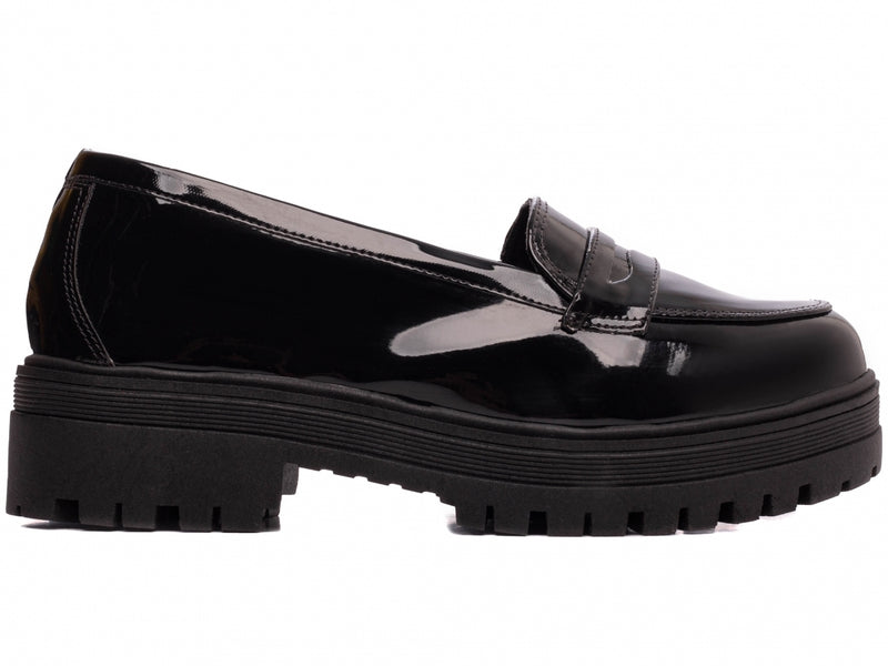 Mocassim Feminino em Verniz Tratorado