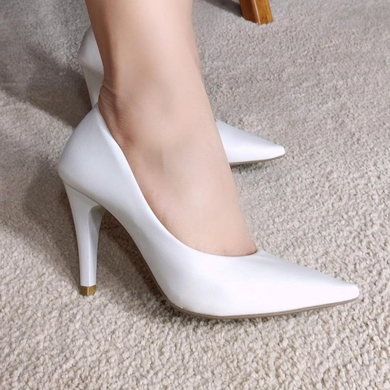 Calçado Feminino Scarpin em Napa Bico e Salto Fino