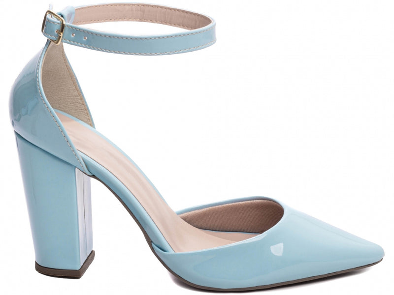 Calçado Feminino Scarpin em Verniz com Alça - Cores