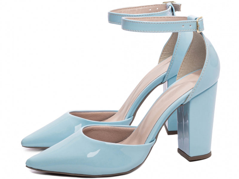 Calçado Feminino Scarpin em Verniz com Alça - Cores