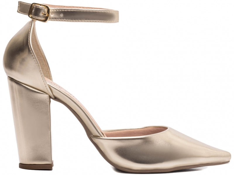 Calçado Feminino Scarpin em Verniz com Alça - Cores