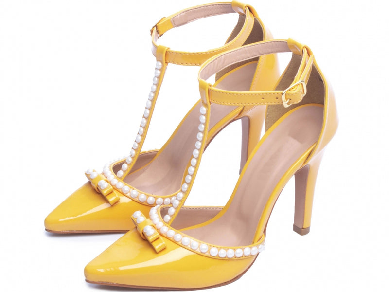 Calçado Feminino Scarpin em Verniz e Pérolas - Cores