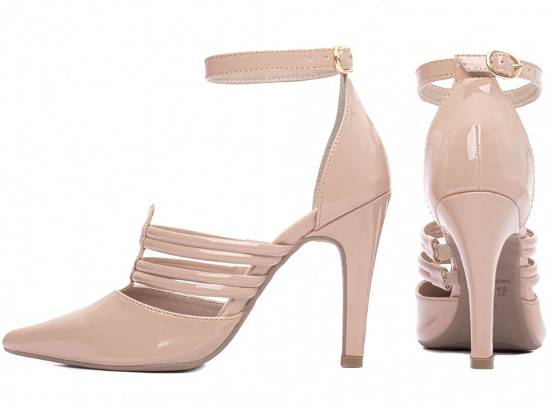 Calçado Feminino Scarpin com Tiras em Verniz
